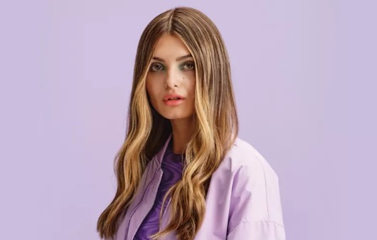 Make 2025 Your Healthy Hair Era